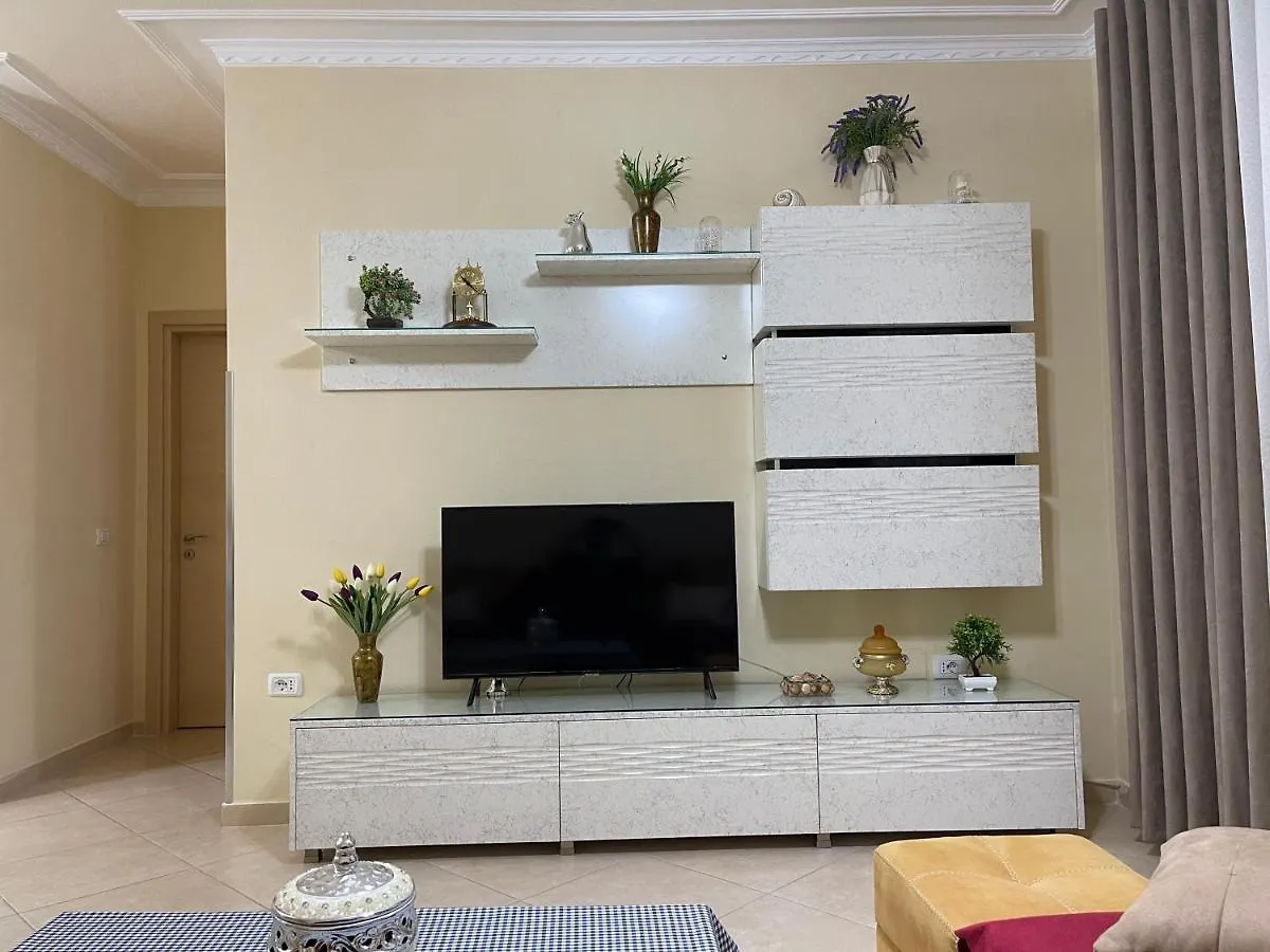 Villa Isabella Vlorë 0*,